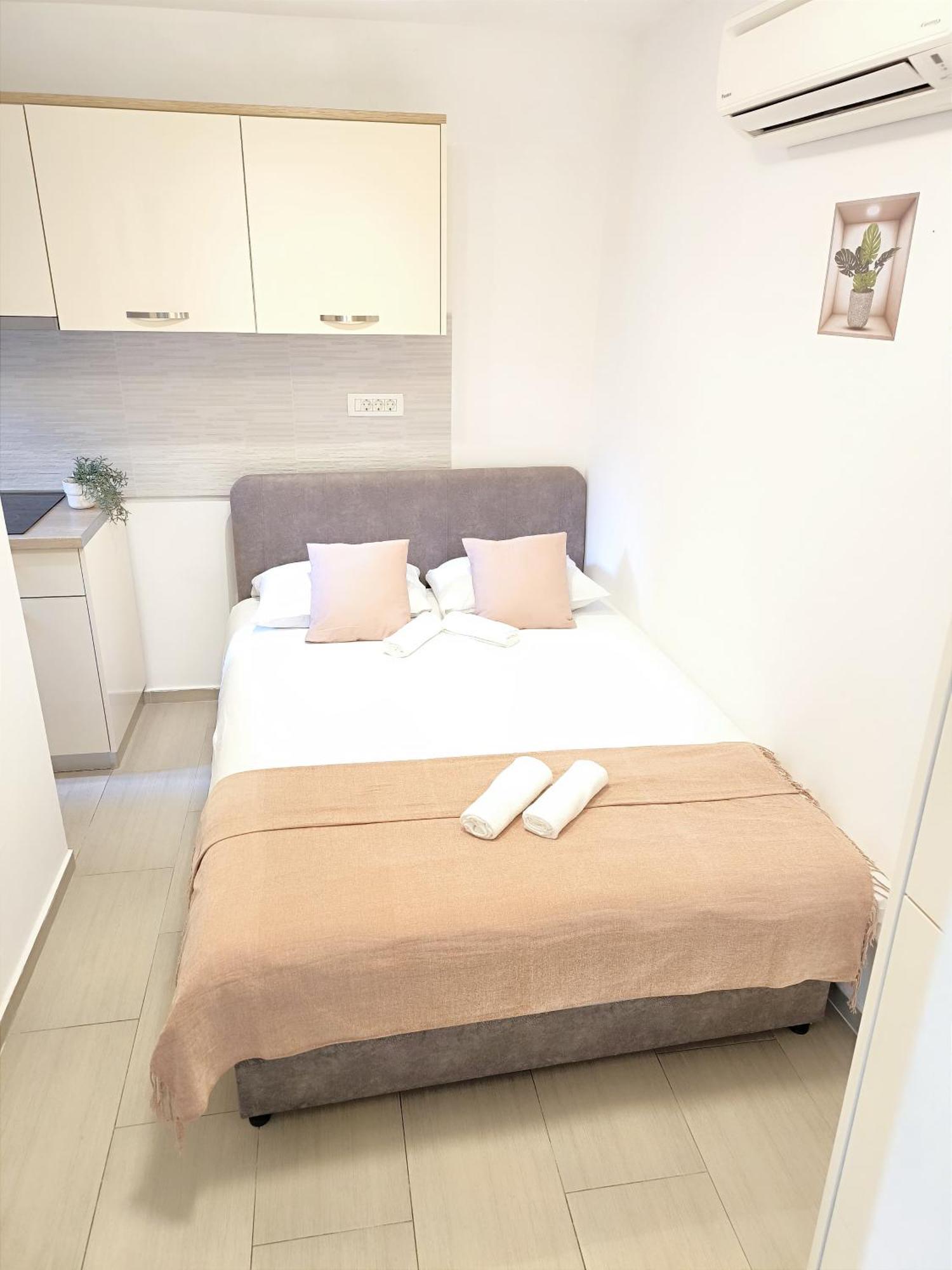 Studio apartment&room Niko Split Buitenkant foto