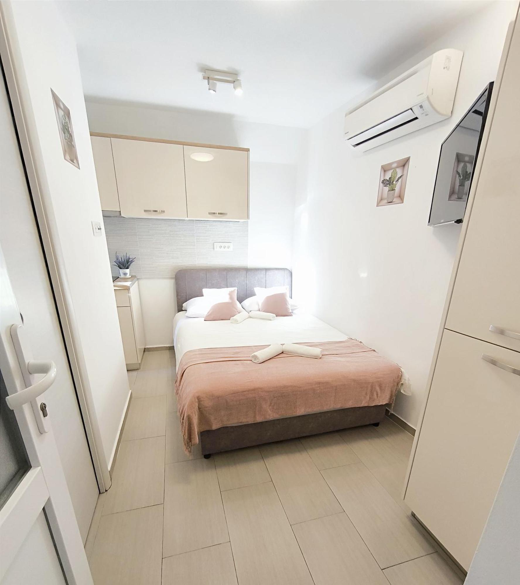 Studio apartment&room Niko Split Buitenkant foto